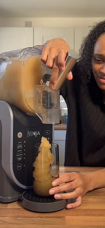 Nina R. mit der Ninja SLUSHi